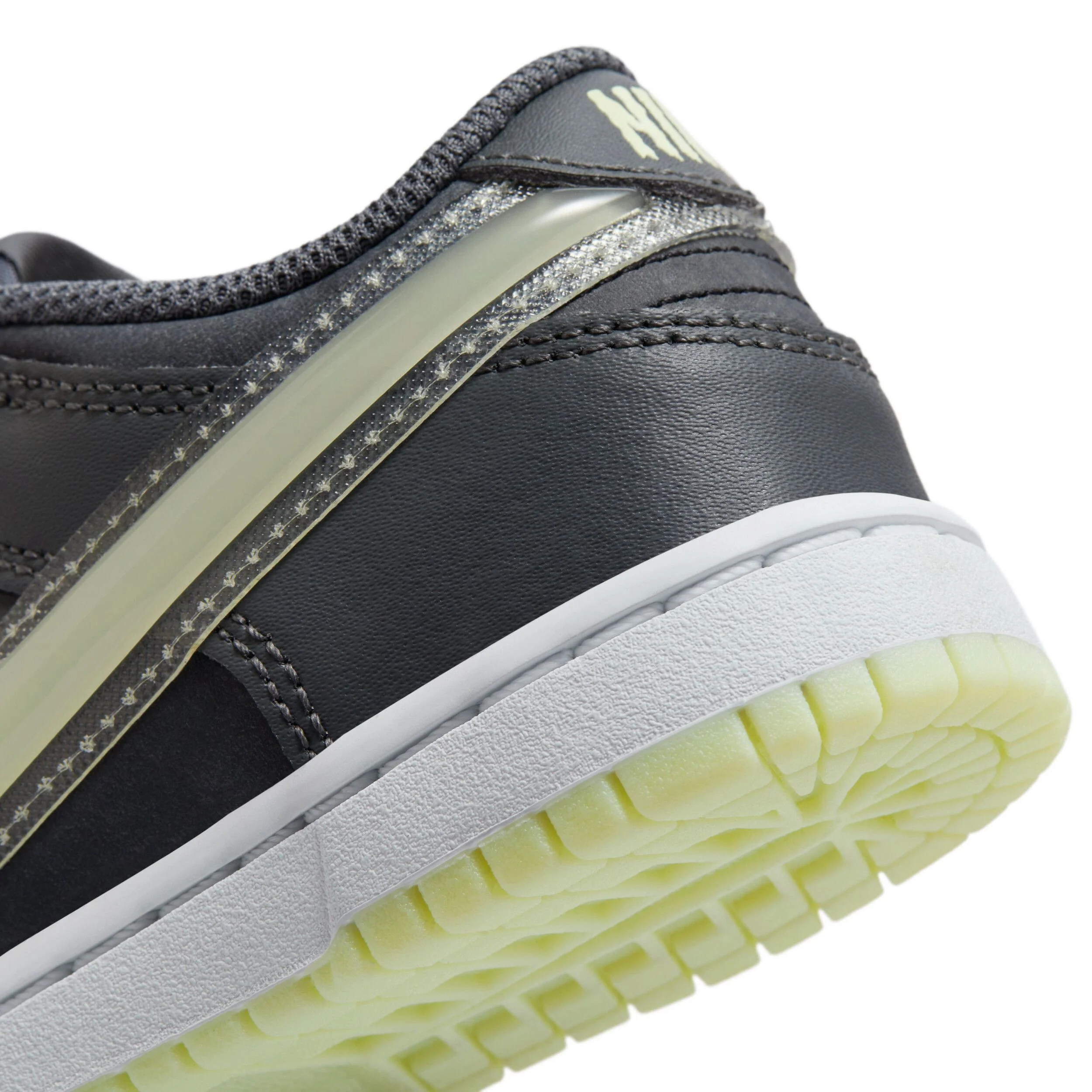 Dunk Low (Little Kid) - Image 8