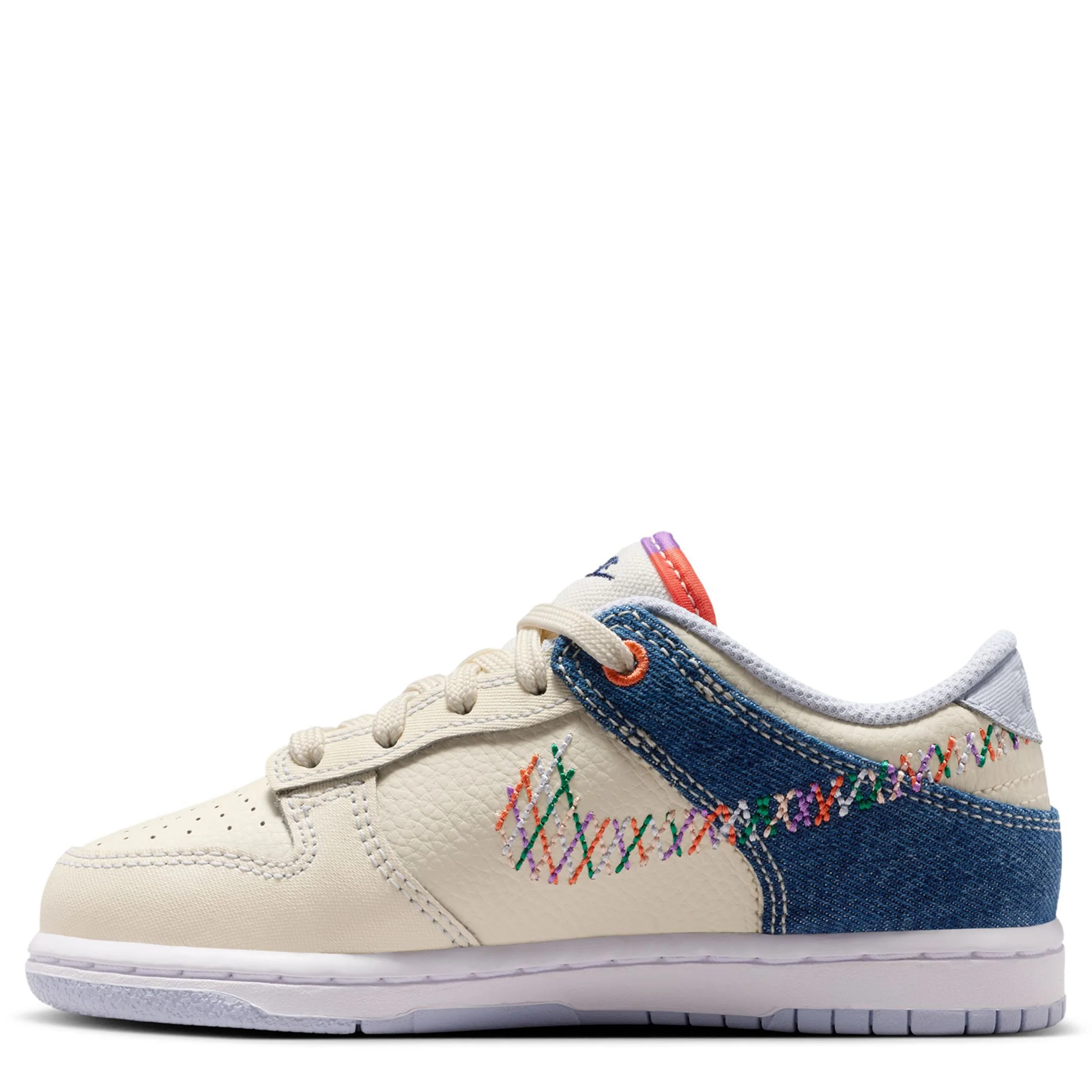 Dunk Low (Little Kid) - Image 2