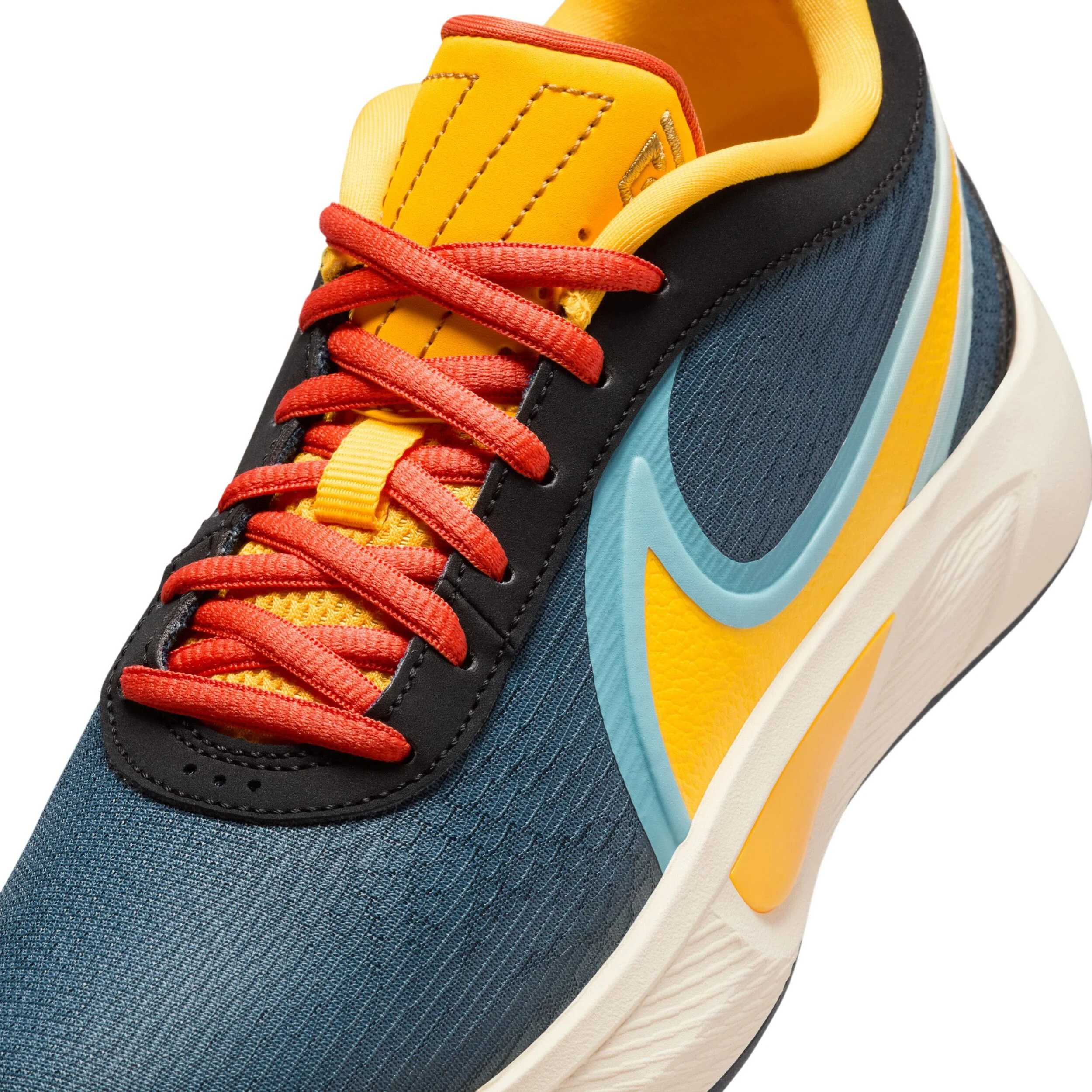 Giannis Freak 6 (Big Kid) - Image 7