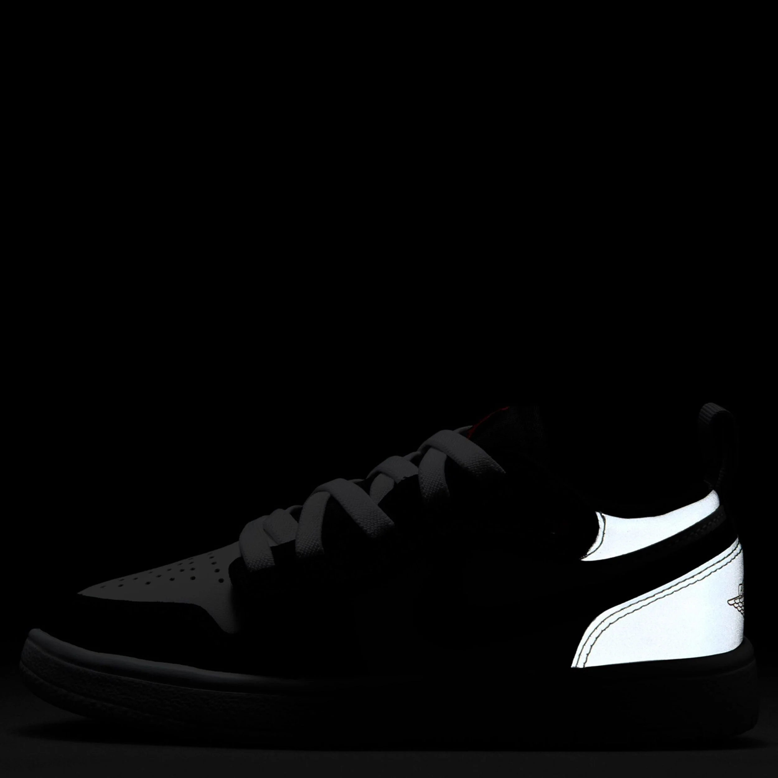 Jordan 1 Low Alt Se (Little Kid) - Image 3