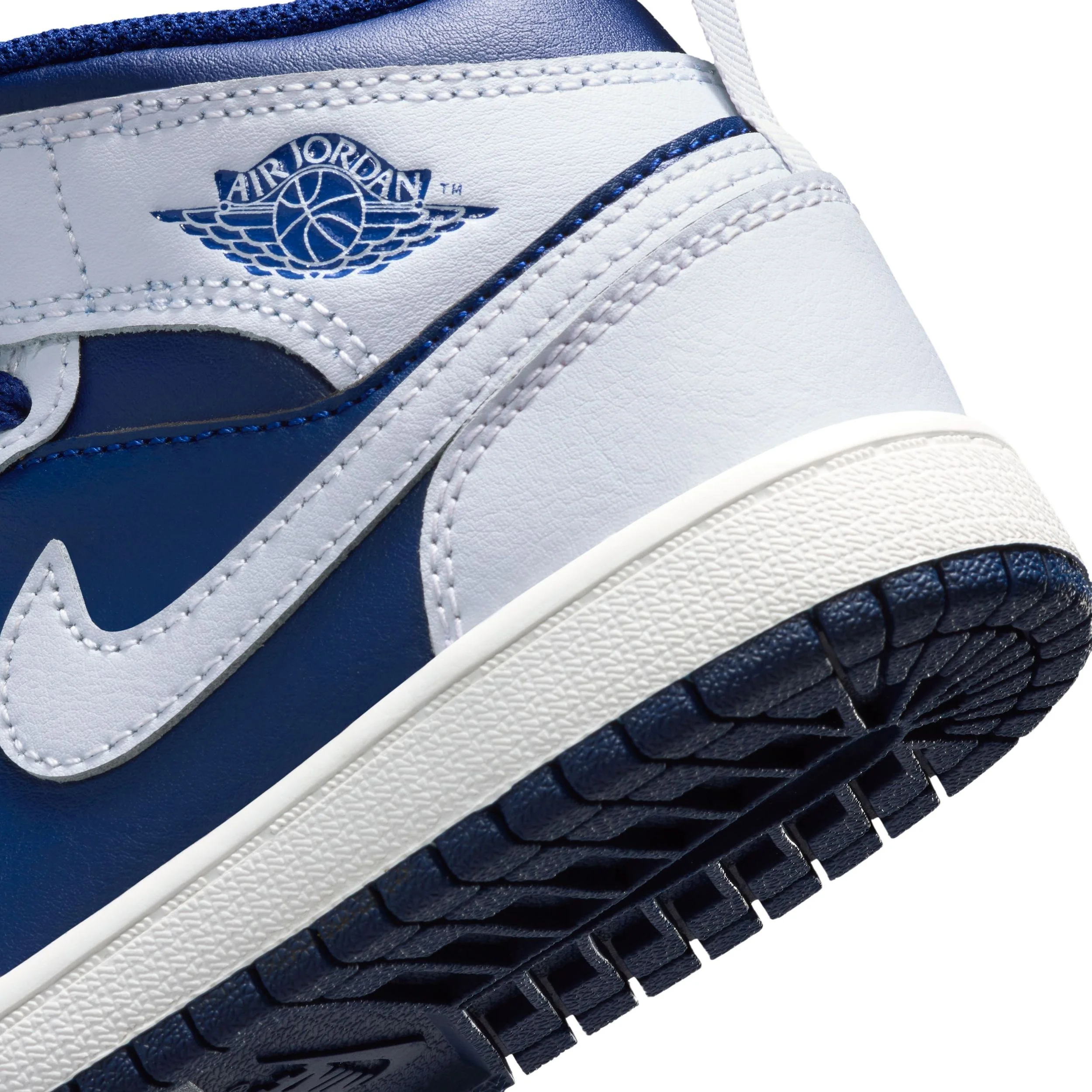 Jordan 1 Mid (Little Kid) - Image 8