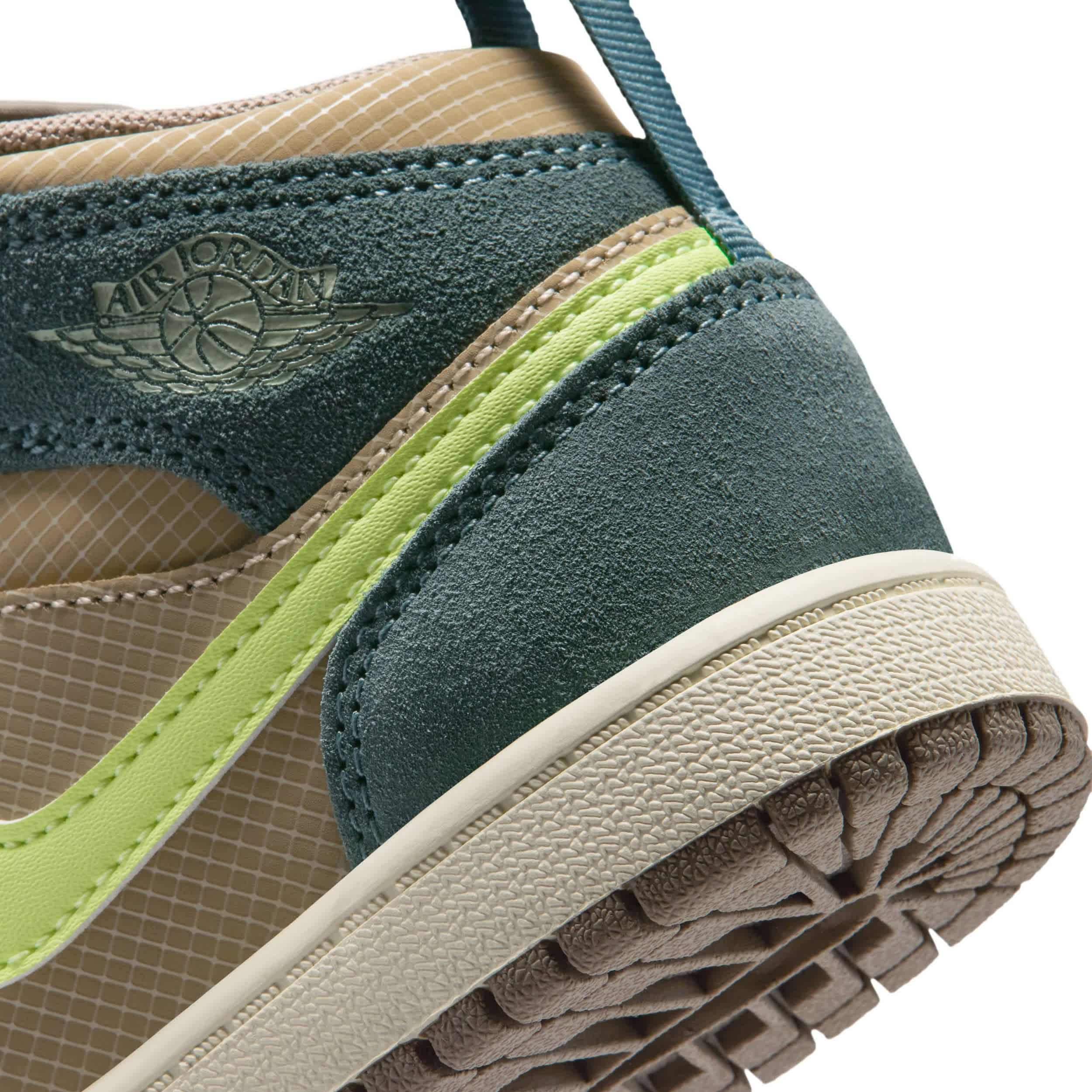 Jordan 1 Mid (Little Kid) - Image 8