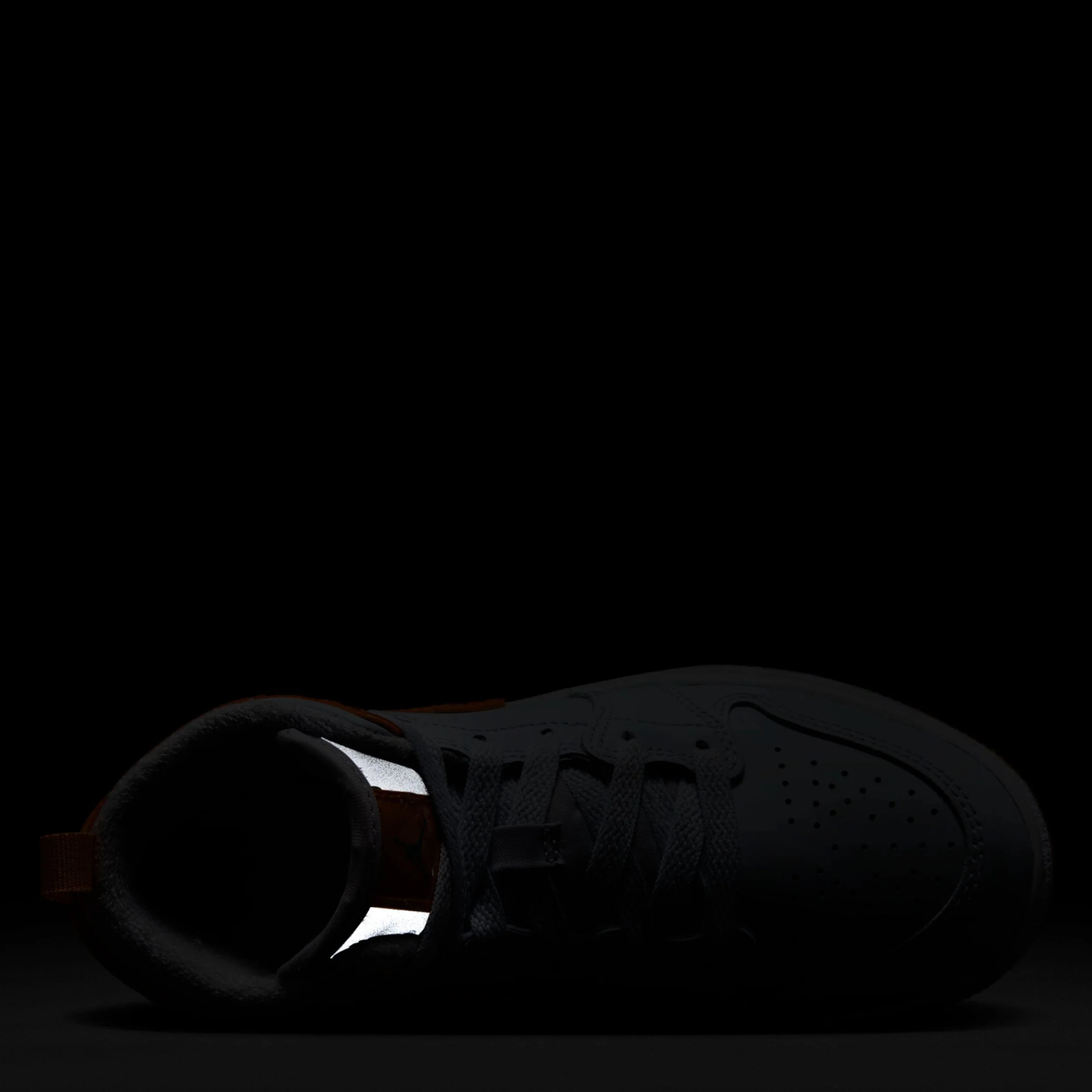 Jordan 1 Mid Se (Little Kid) - Image 6