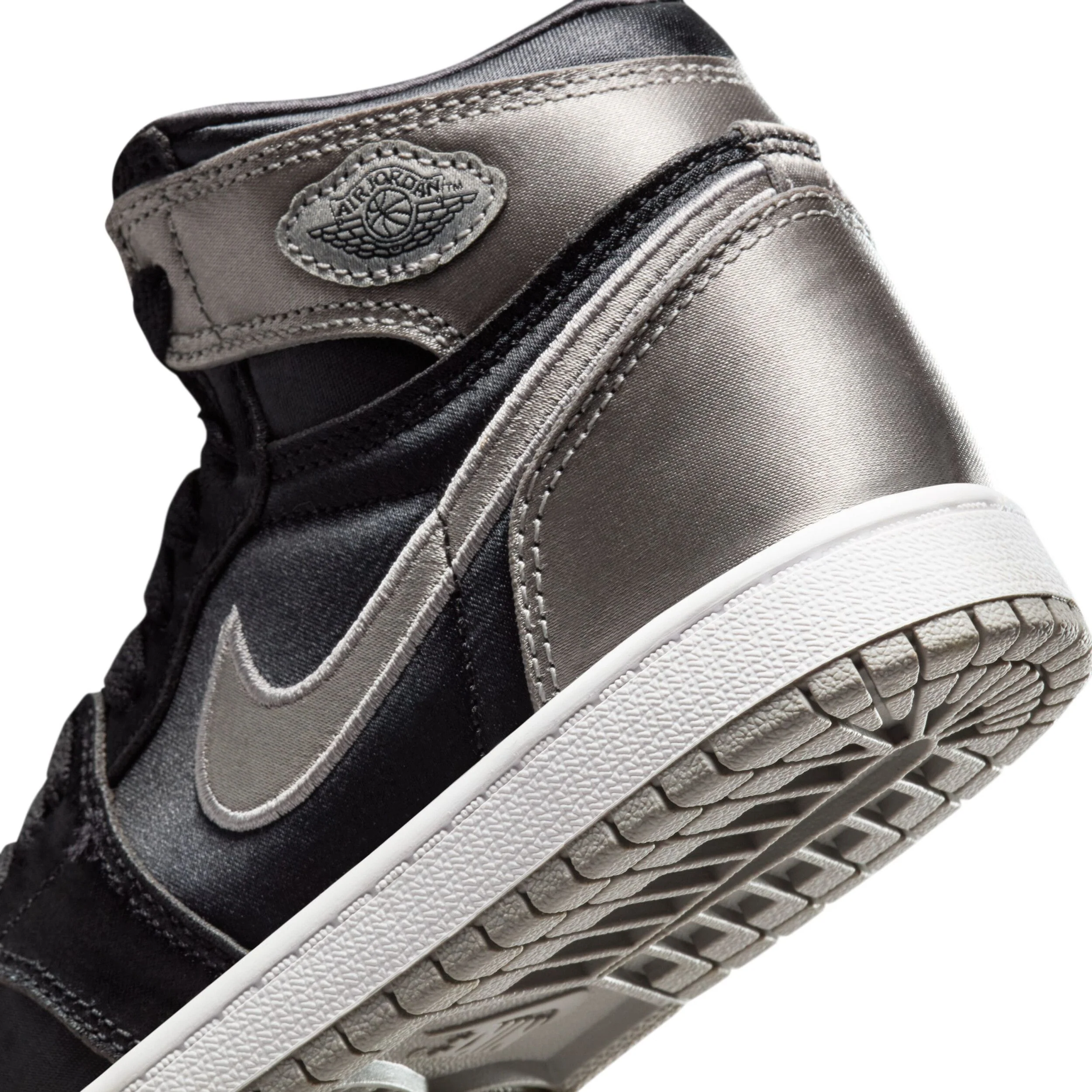 Jordan 1 Retro High Og (Little Kid) - Image 8