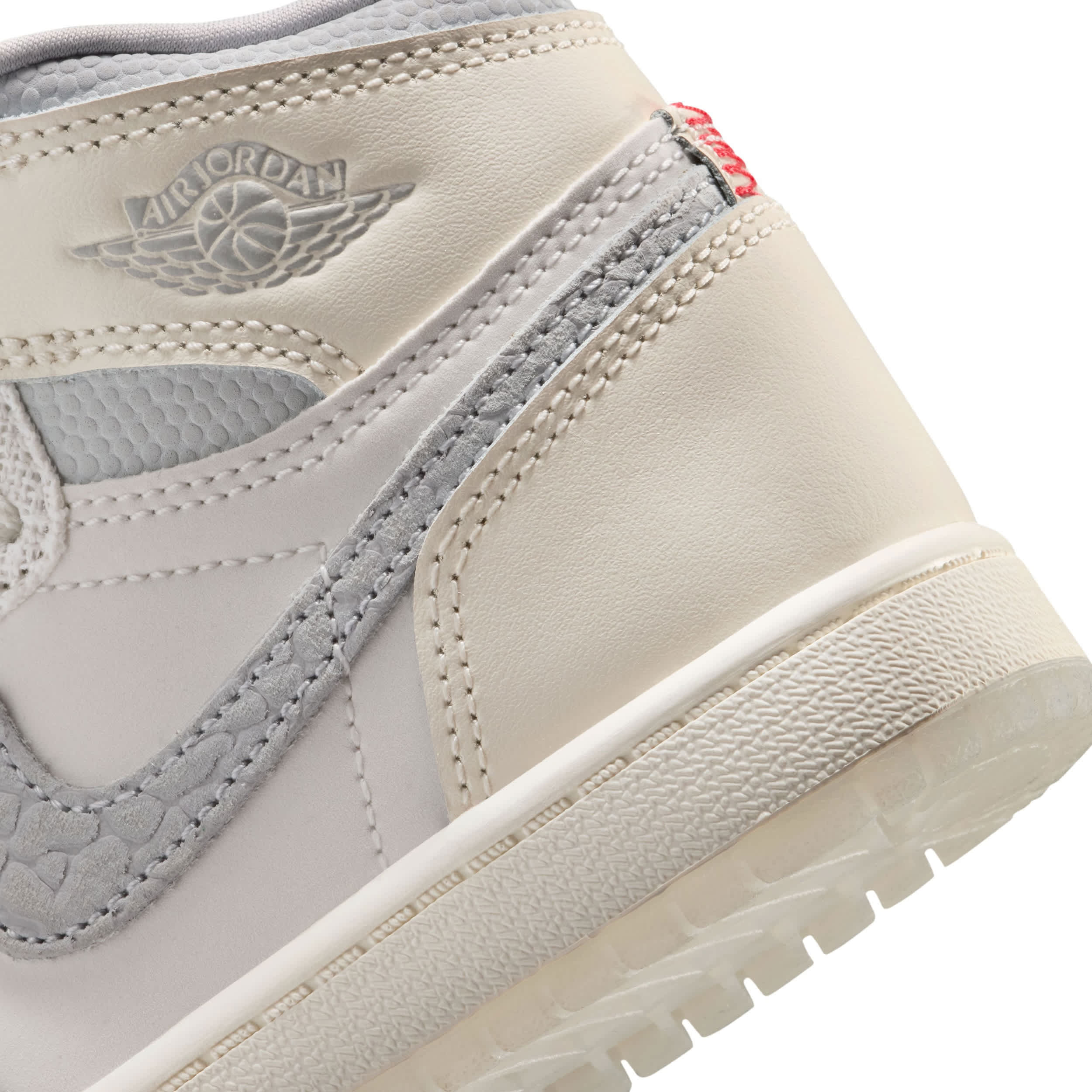 Jordan 1 Retro High Og (Little Kid) - Image 8