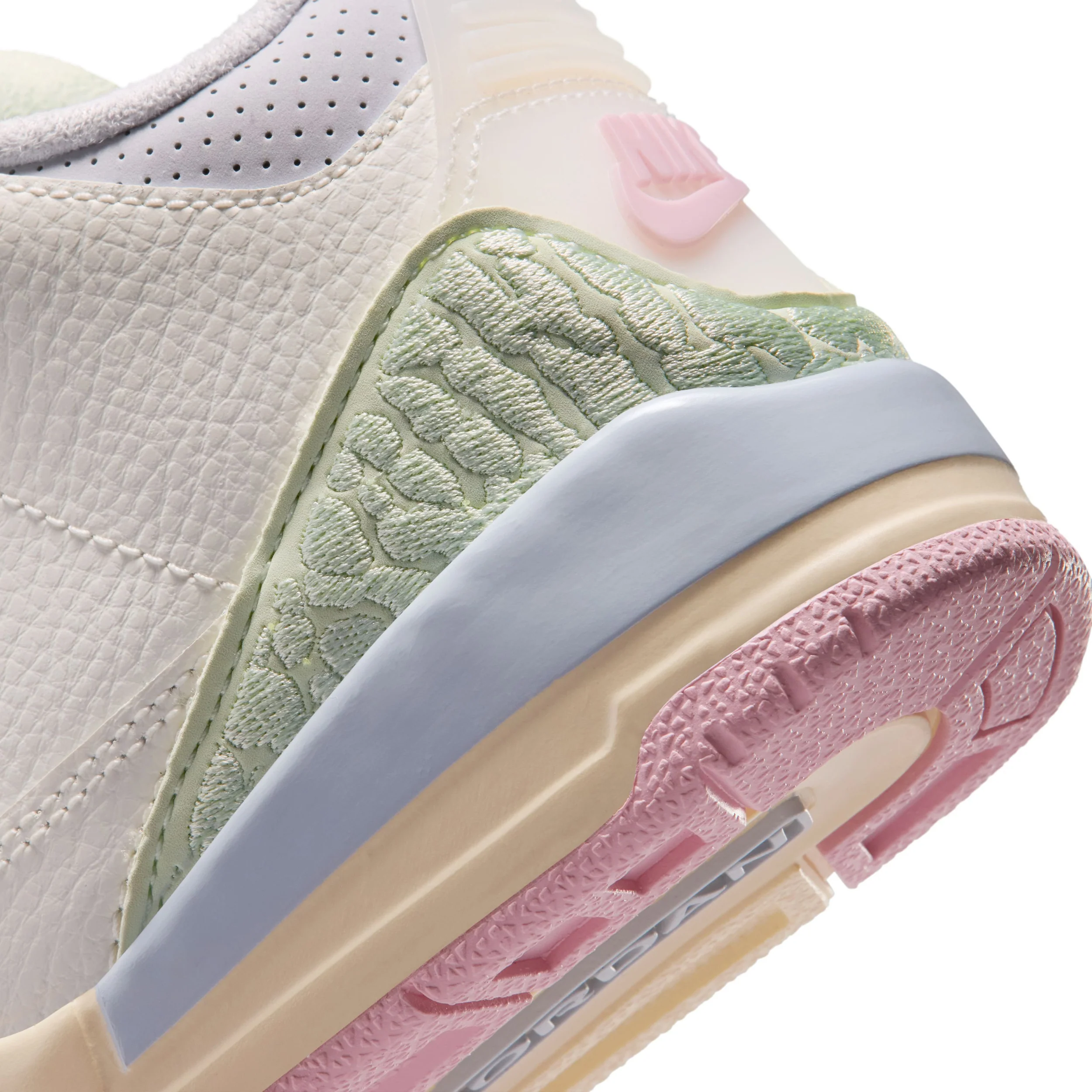 Jordan 3 Retro (Little Kid) - Image 8