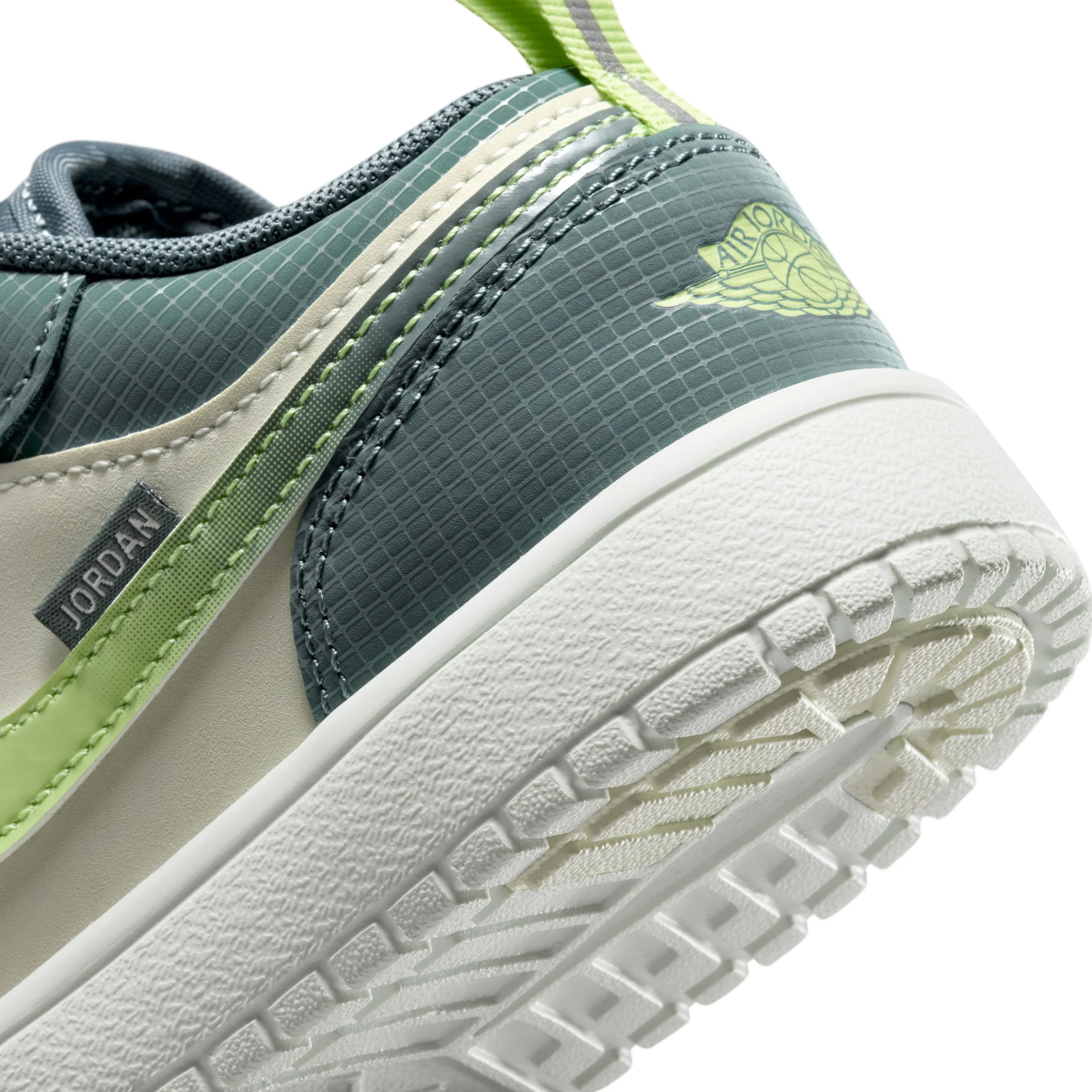 Jordan Aj1 Low Alt (Little Kid) - Image 8