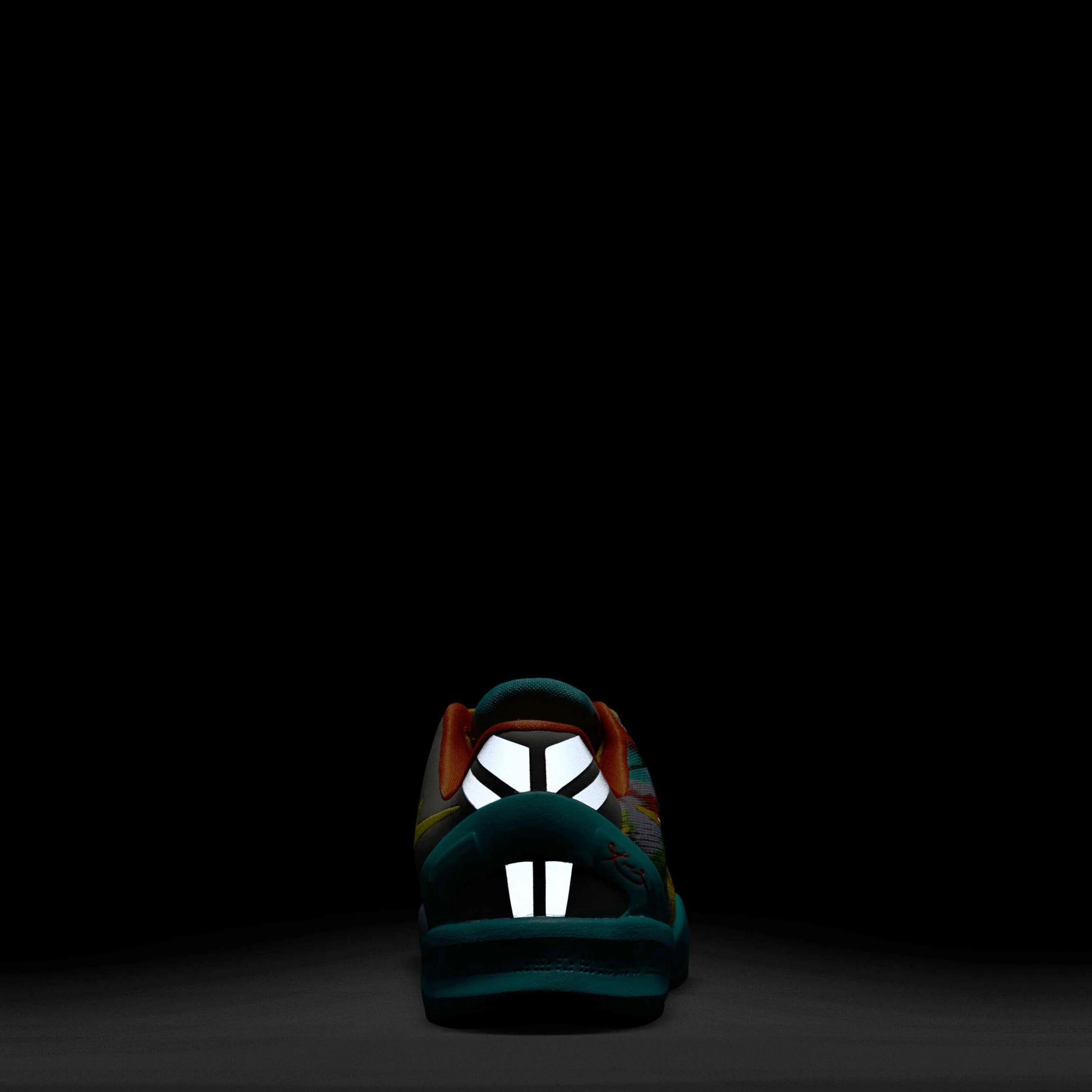 Kobe 8 (Big Kid) - Image 6