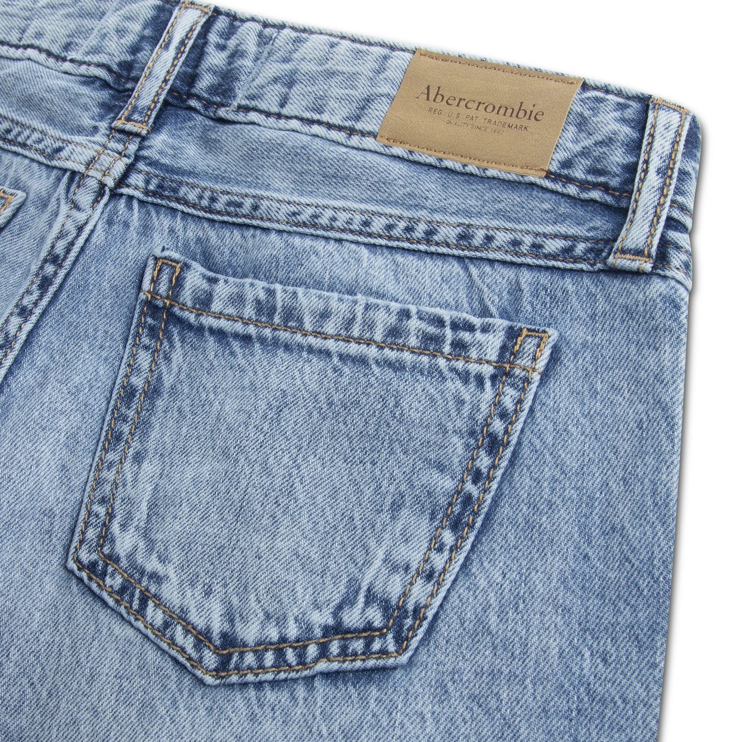 Low Rise Baggy Jeans (Big Kids) - Image 5