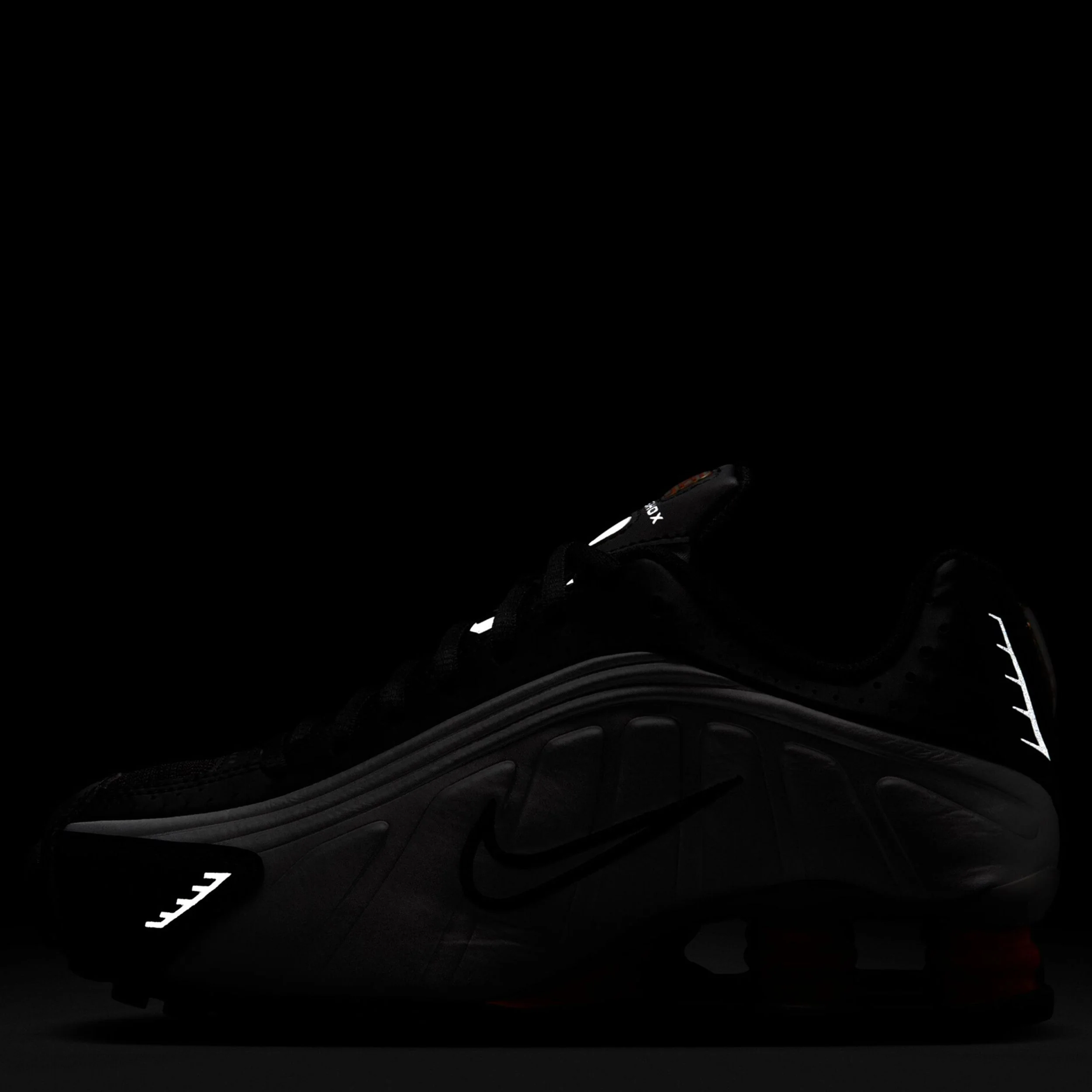 Shox R4 (Big Kid) - Image 3