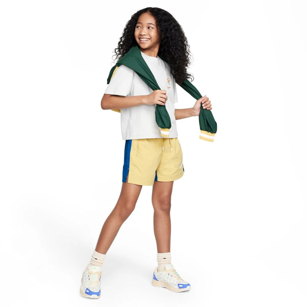 Sportswear Short Sleeve T-Shirt (Big Kid) - Image 4