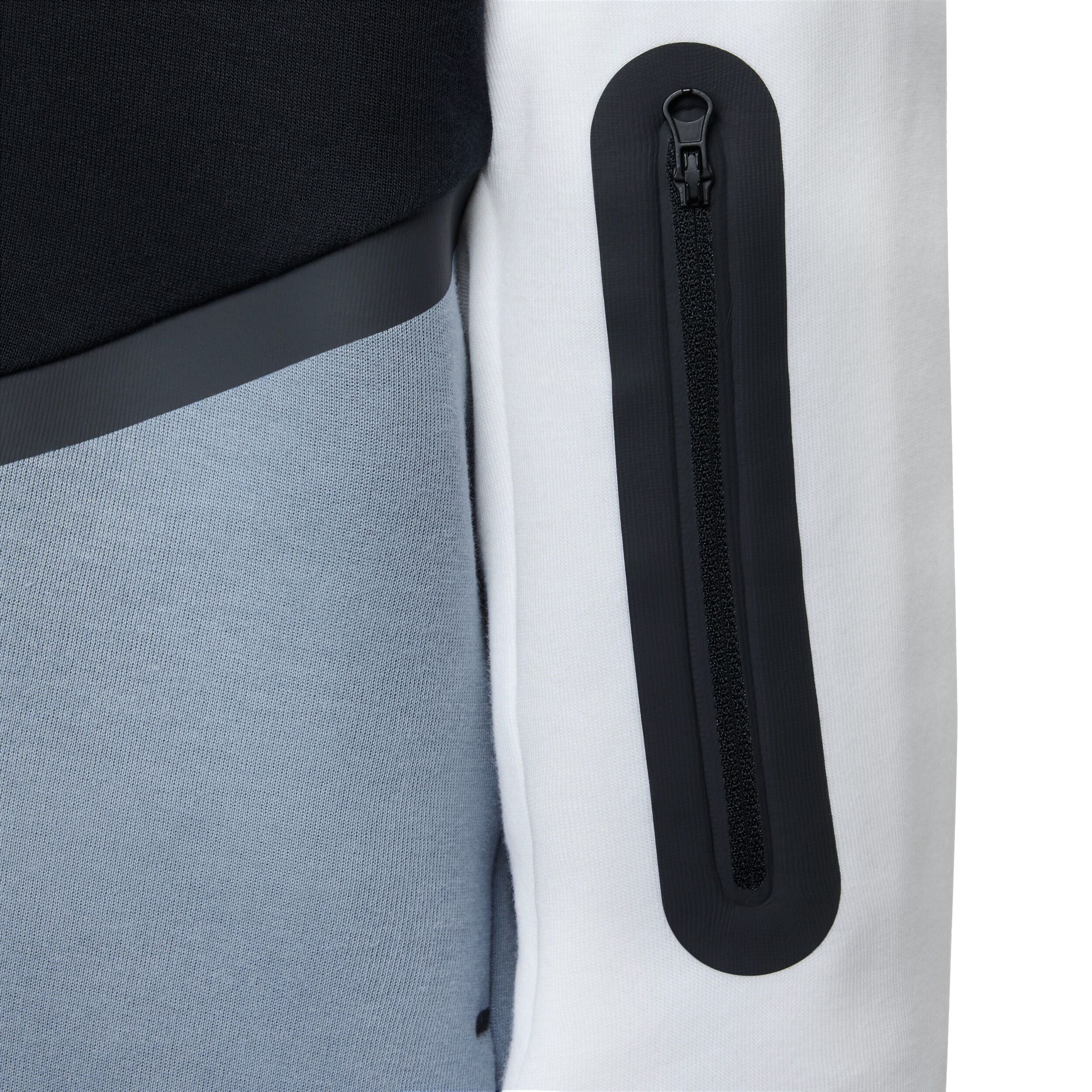 Sportswear Tech Fleece (Big Kid) - Image 4