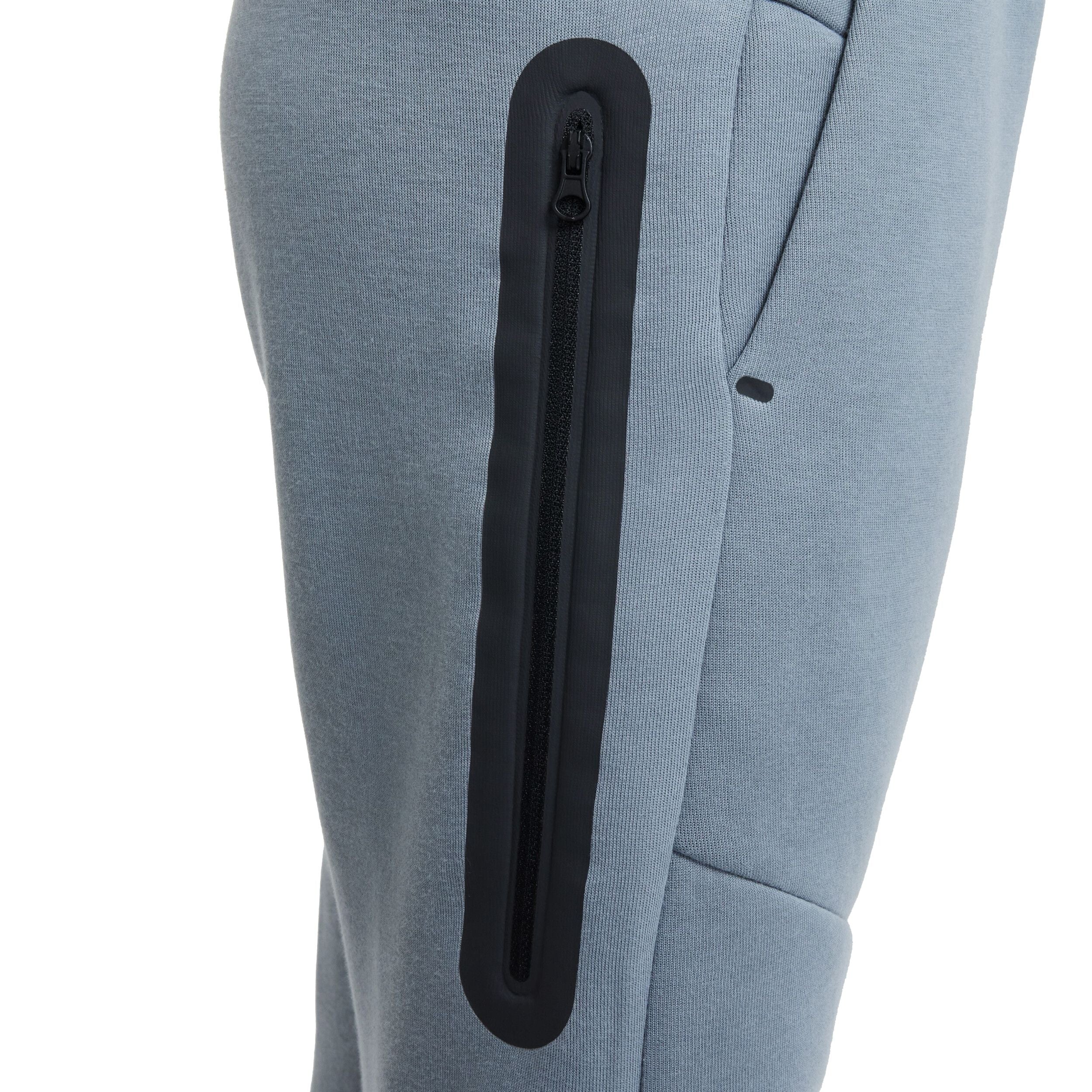 Sportswear Tech Fleece (Big Kid) - Image 4