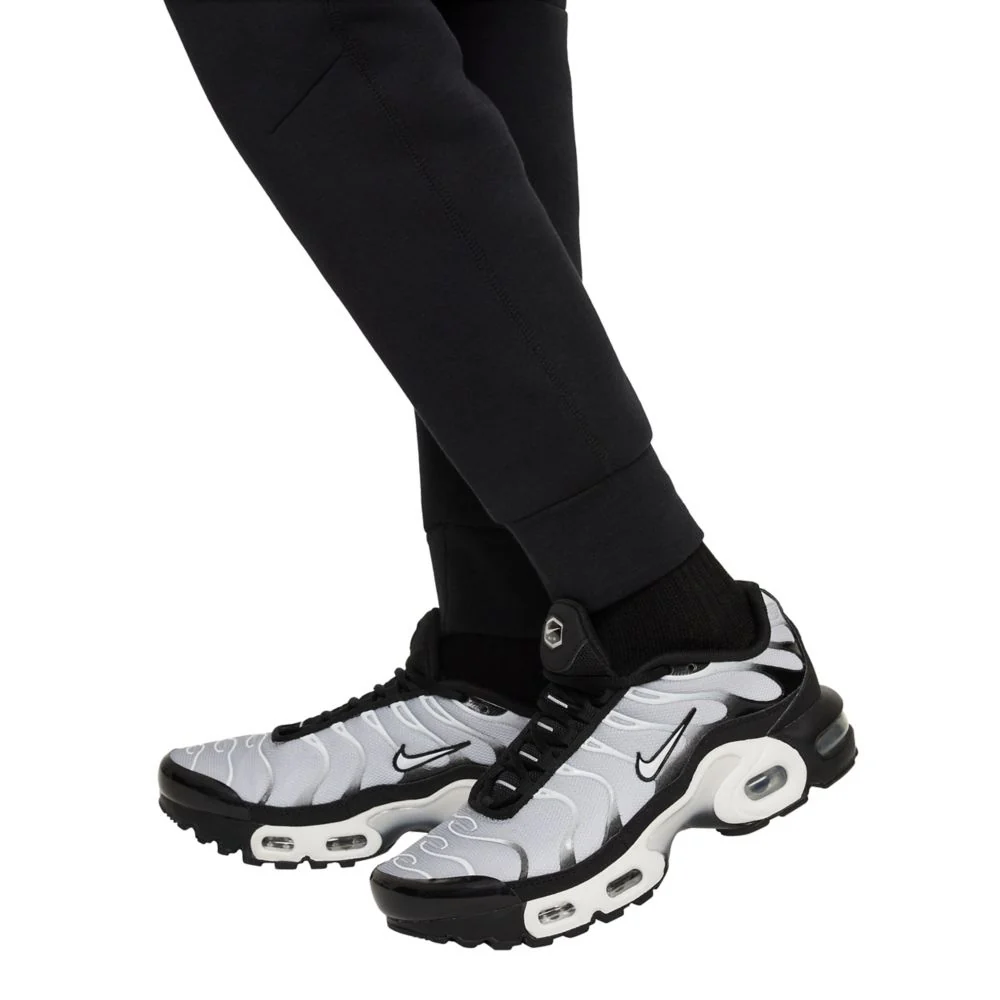 Tech Fleece Pant (Big Kids) - Image 3