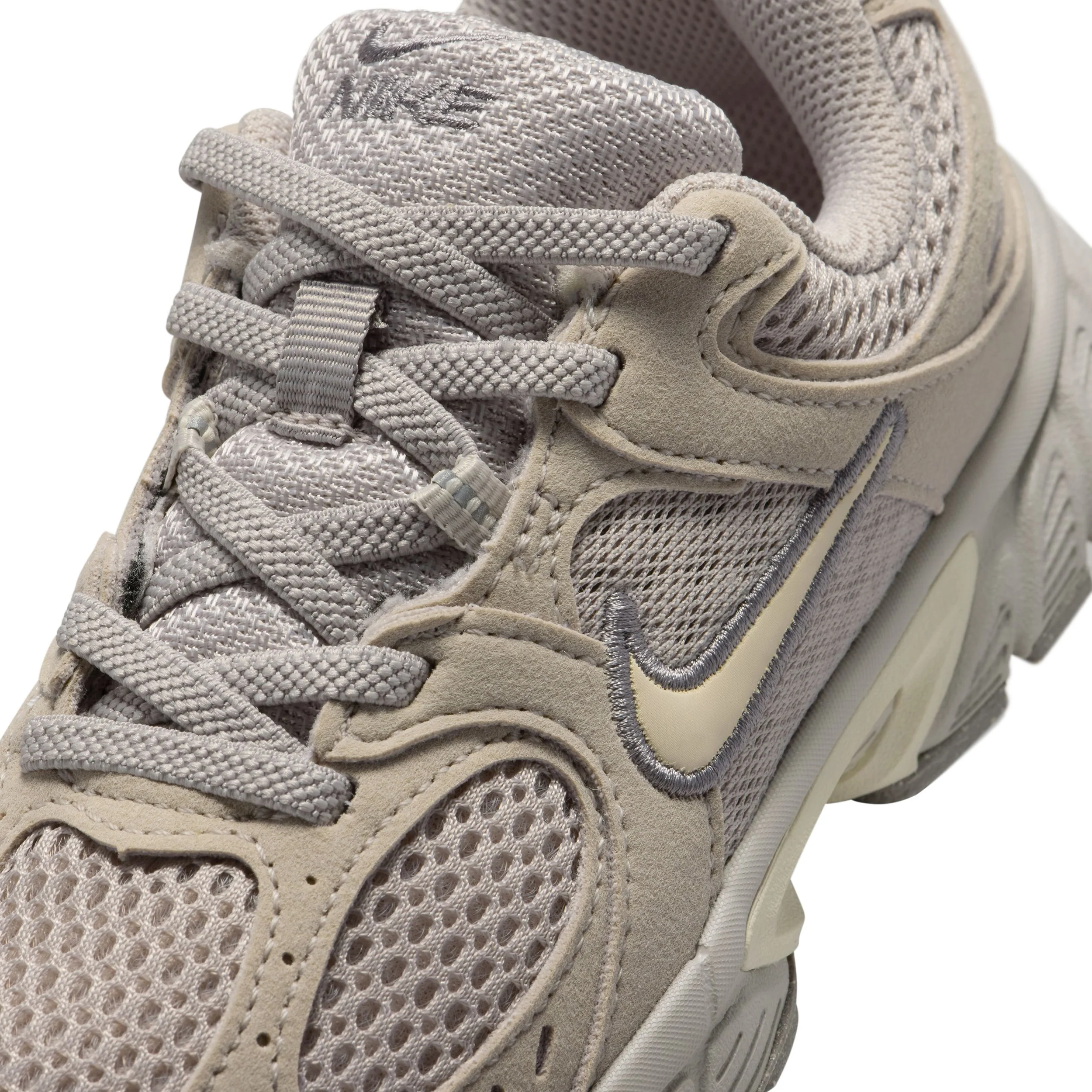 V5 Rnr Sneaker (Little Kid) - Image 7